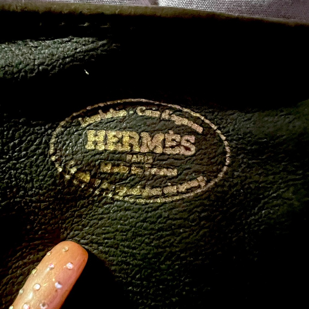 VINTAGE- HERMES - Fringed wrap w perforated LOGO